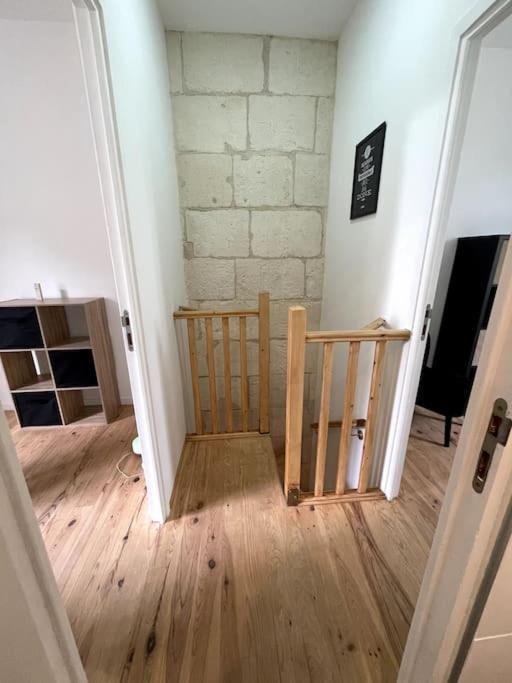 Superbe Appartement Cosy Avec Jardin Nimes Exterior photo