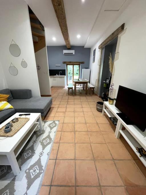 Superbe Appartement Cosy Avec Jardin Nimes Exterior photo